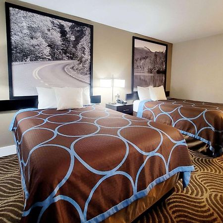 Super 8 By Wyndham Marion Nc Hotel Bagian luar foto