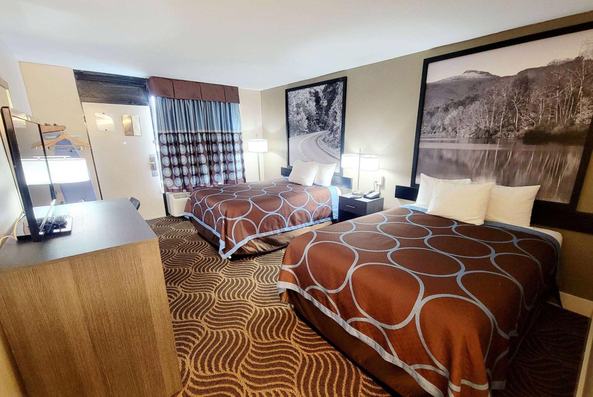 Super 8 By Wyndham Marion Nc Hotel Bagian luar foto
