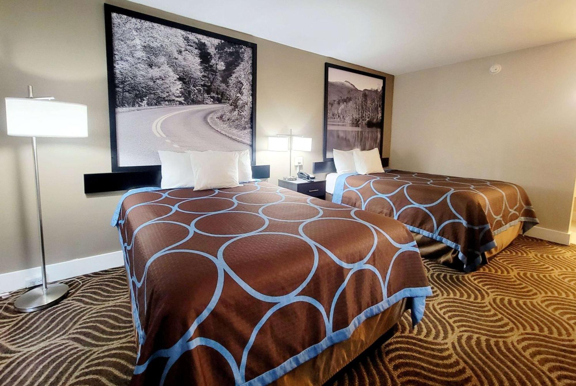 Super 8 By Wyndham Marion Nc Hotel Bagian luar foto